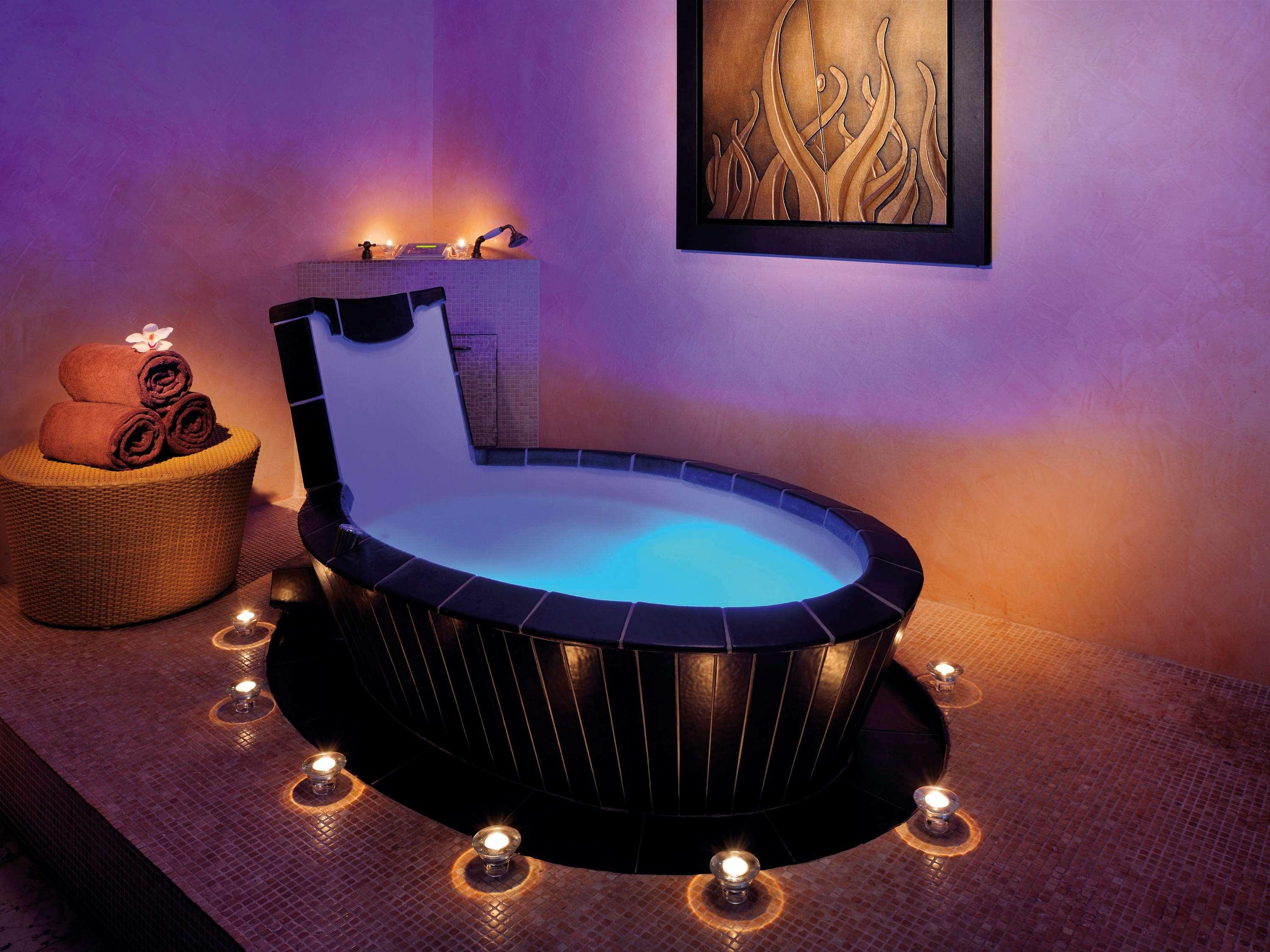 Moevenpick Hotel & Resort Al Bida'A Salmiya Zewnętrze zdjęcie A whirlpool bathtub