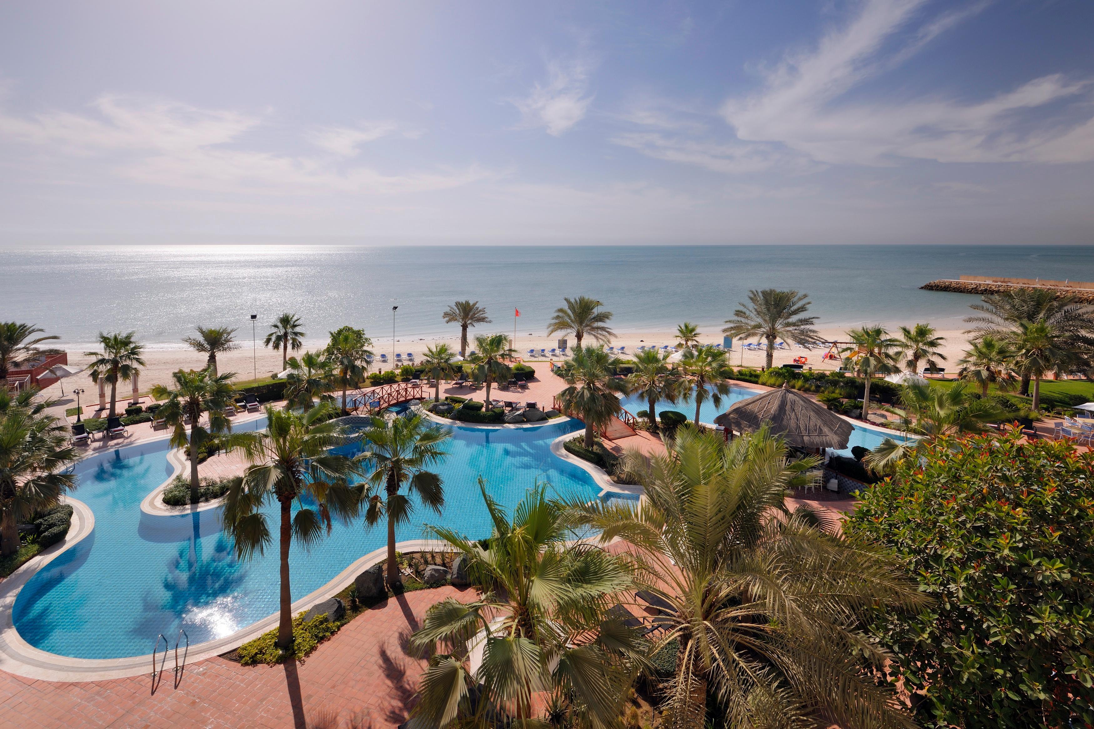 Moevenpick Hotel & Resort Al Bida'A Salmiya Zewnętrze zdjęcie The beach at the Jumeirah Beach Hotel