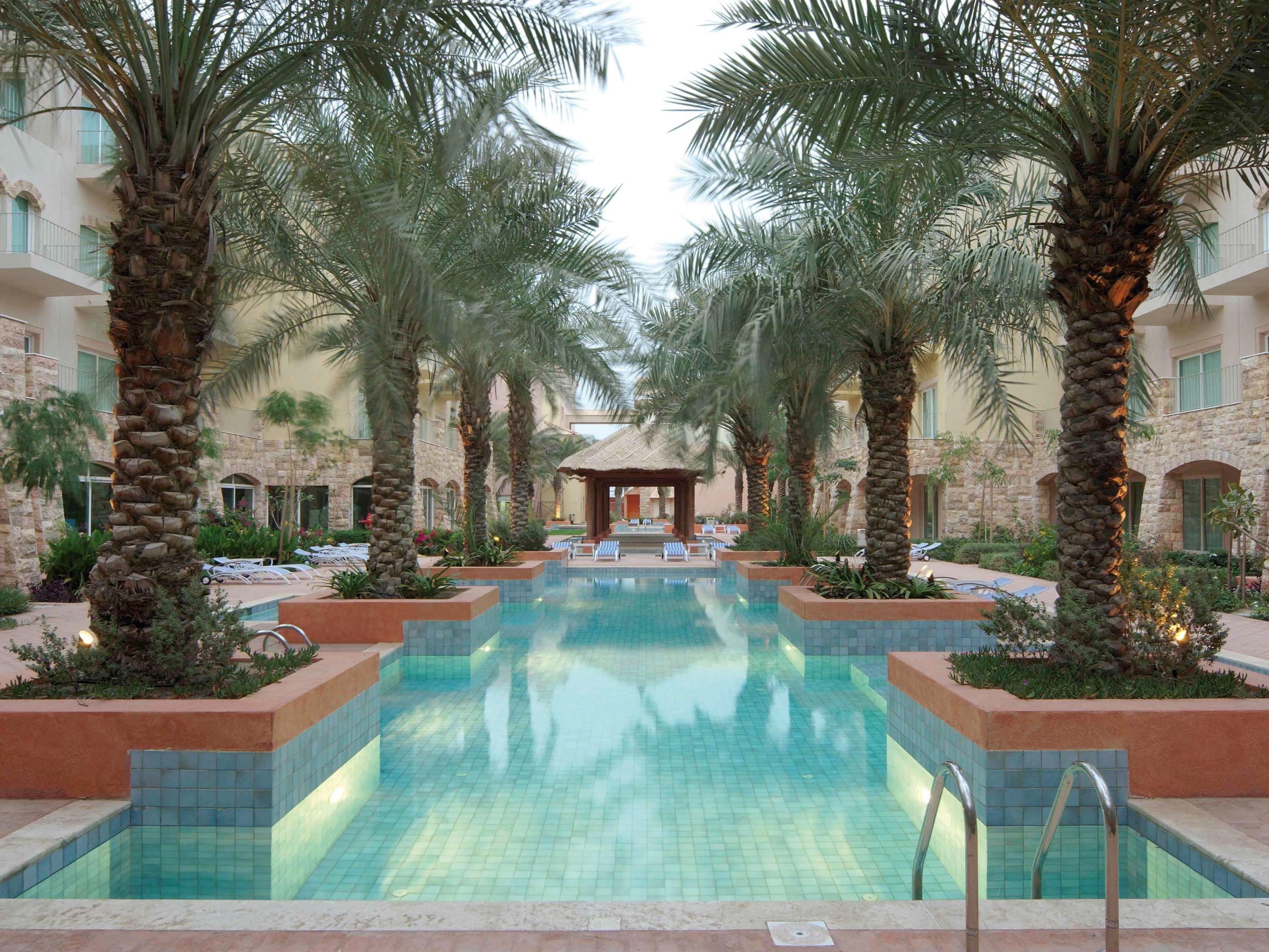 Moevenpick Hotel & Resort Al Bida'A Salmiya Zewnętrze zdjęcie The pool at the Ritz-Carlton, Dubai