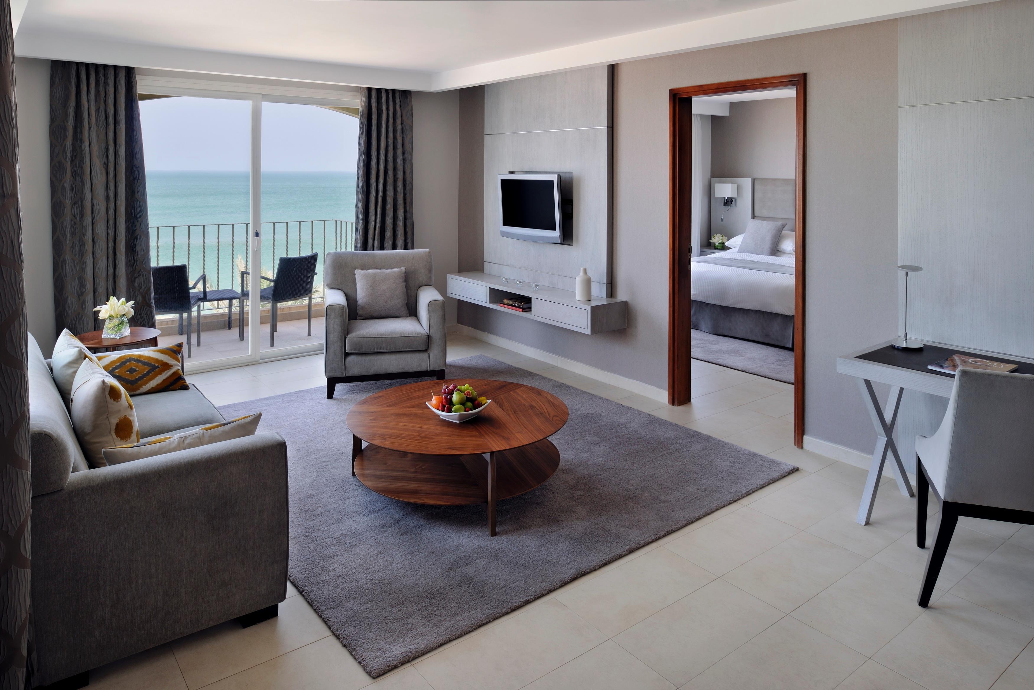 Moevenpick Hotel & Resort Al Bida'A Salmiya Zewnętrze zdjęcie A suite at the hotel
