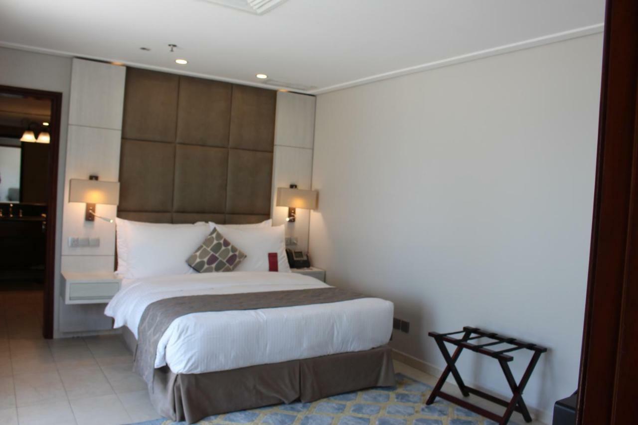 Moevenpick Hotel & Resort Al Bida'A Salmiya Zewnętrze zdjęcie A bedroom at the hotel